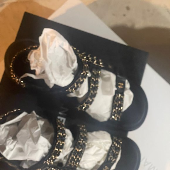 CHANEL SANDALS - Picture 2 of 5